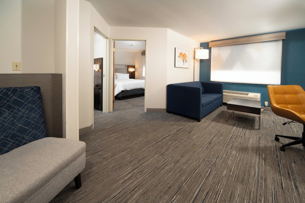 Holiday Inn Express Hotel & Suites Canyon by IHG - photo 21