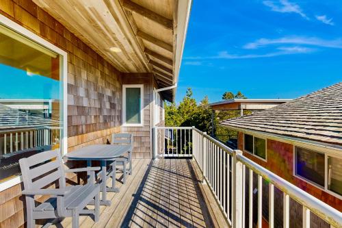 Frannie’s Beachfront in Seaside, United States