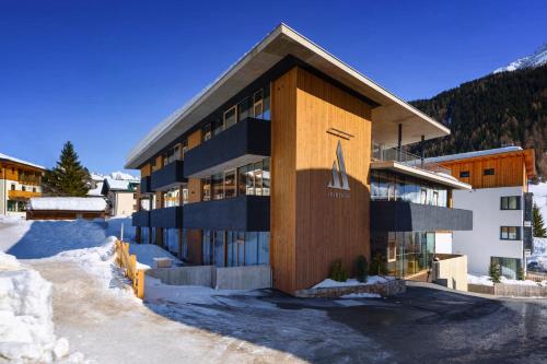 Apart6580 — 4-Star Luxury Hotel in St Anton Am Arlberg, Austria
