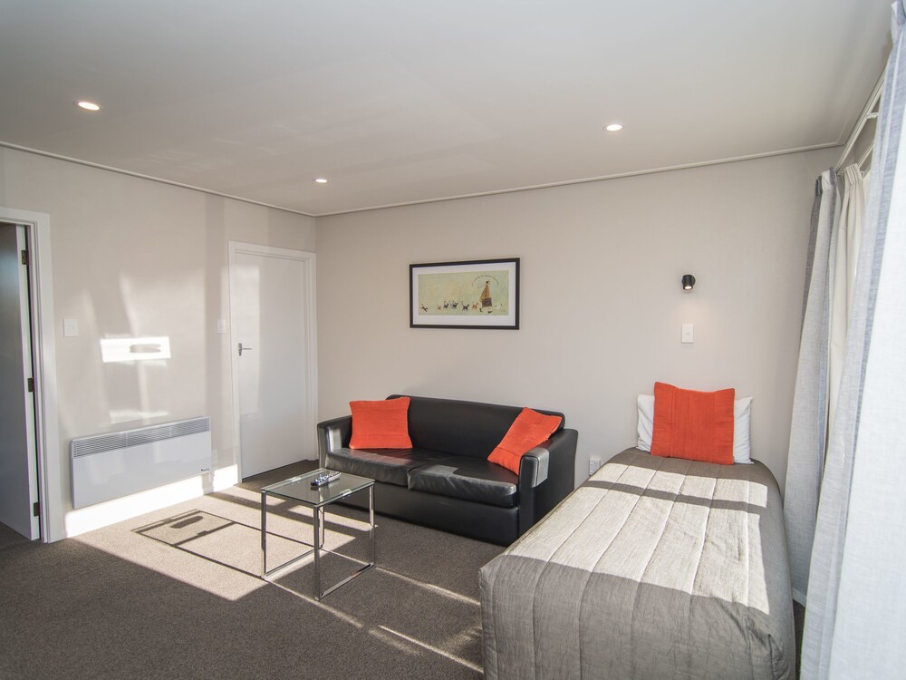 Cedar Lodge Motel 5737201 — Timaru