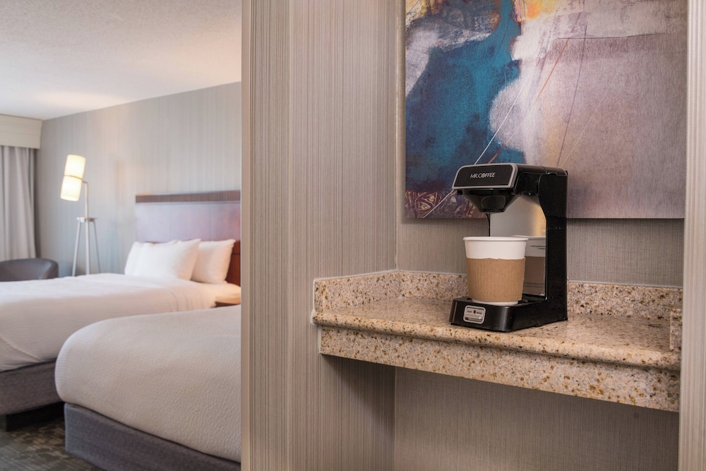 Courtyard by Marriott Newark University of Delaware - photo 7