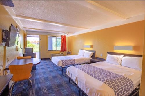 Kings Inn in Scottdale, United States