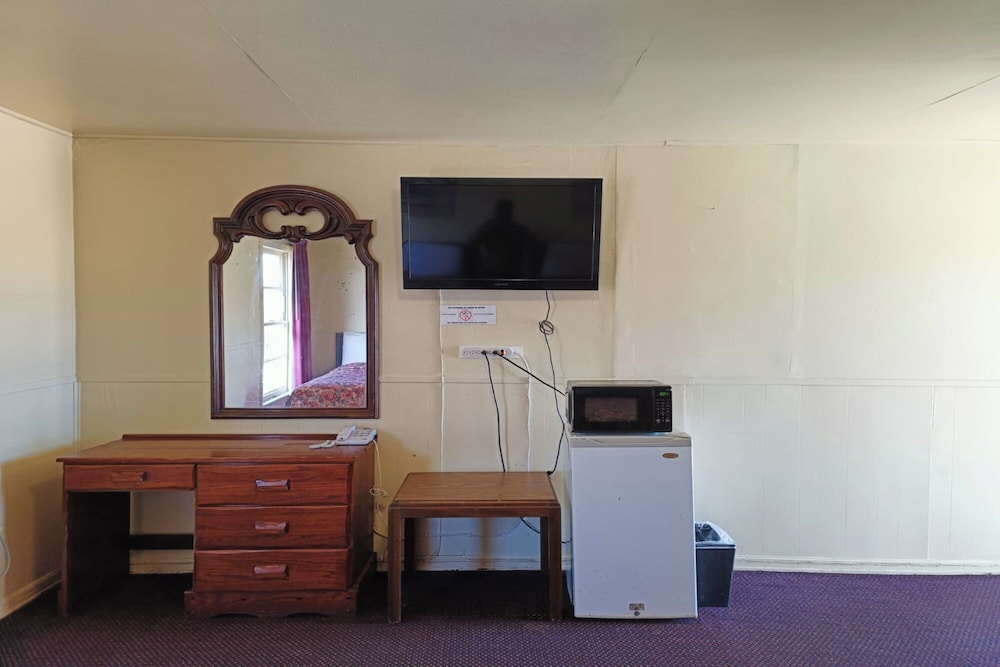 Triangle Motel by OYO Mexia Texas - photo 9