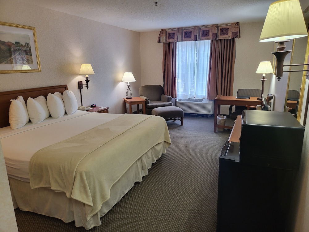 The Glenville Inn - photo 16