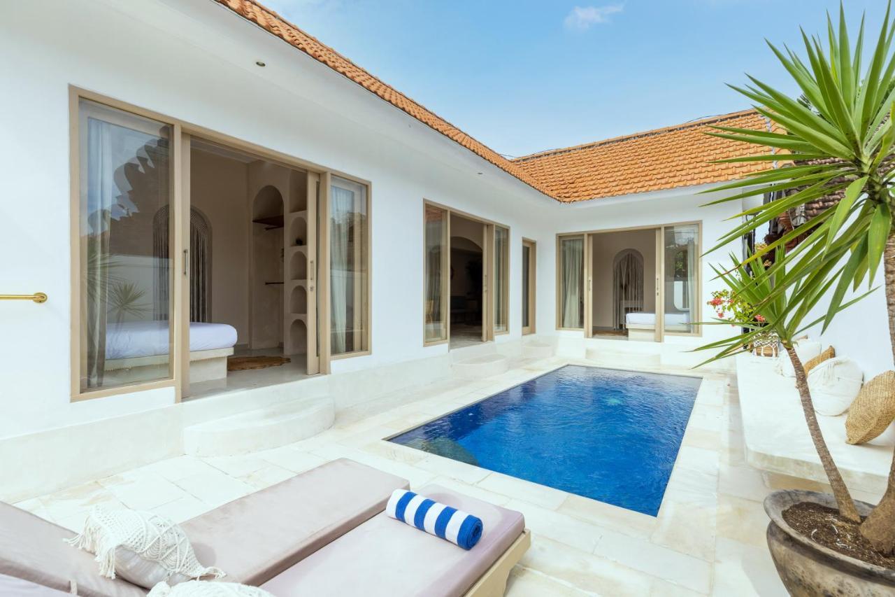 Villa Canggu Beach Coconut Walking Distance To Beach & Bars — 4-Star Luxury Hotel in Seminyak, Indonesia