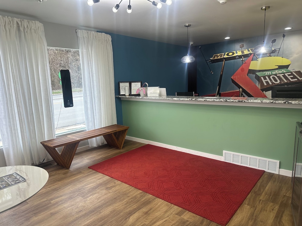 Lighthouse Inn & Suites — hotel in Hannibal