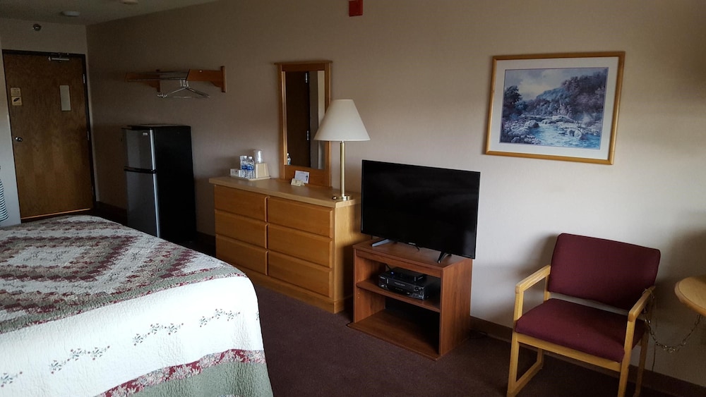 Chicaugon Lake Inn - photo 12