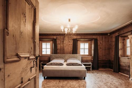 Ban Hilba — 4-Star Luxury Hotel in Falzes, Italy