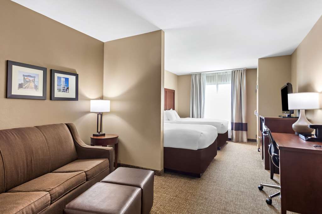 Comfort Suites Gulfport Central - photo 6