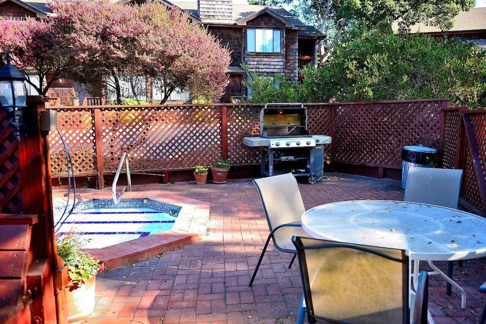 Pacific Gardens Inn - photo 37