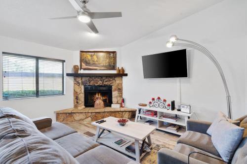 Sedona Airbnb Sedona Golf Pool and Hot tub by Bell Rock Views in Sedona, United States