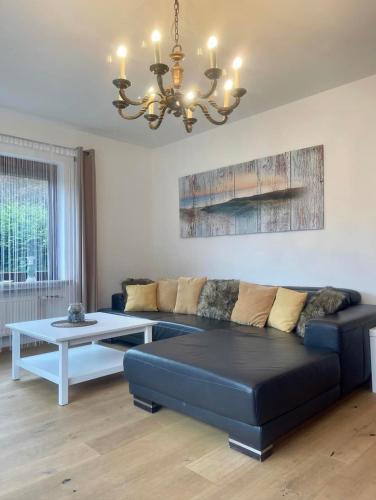 Gemütliche EG Ferienwohnung Brazil mit eingezäunten Garten — 4-Star Luxury Hotel in Aurich, Germany