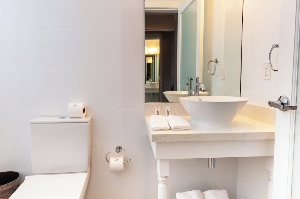 Waterside Hotel and Suites - photo 22