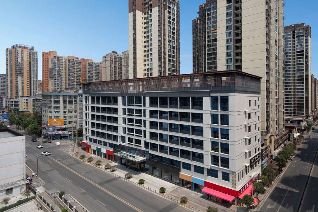 La Quinta by Wyndham Renhuai Zunyi in Zunyi, People's Republic of China