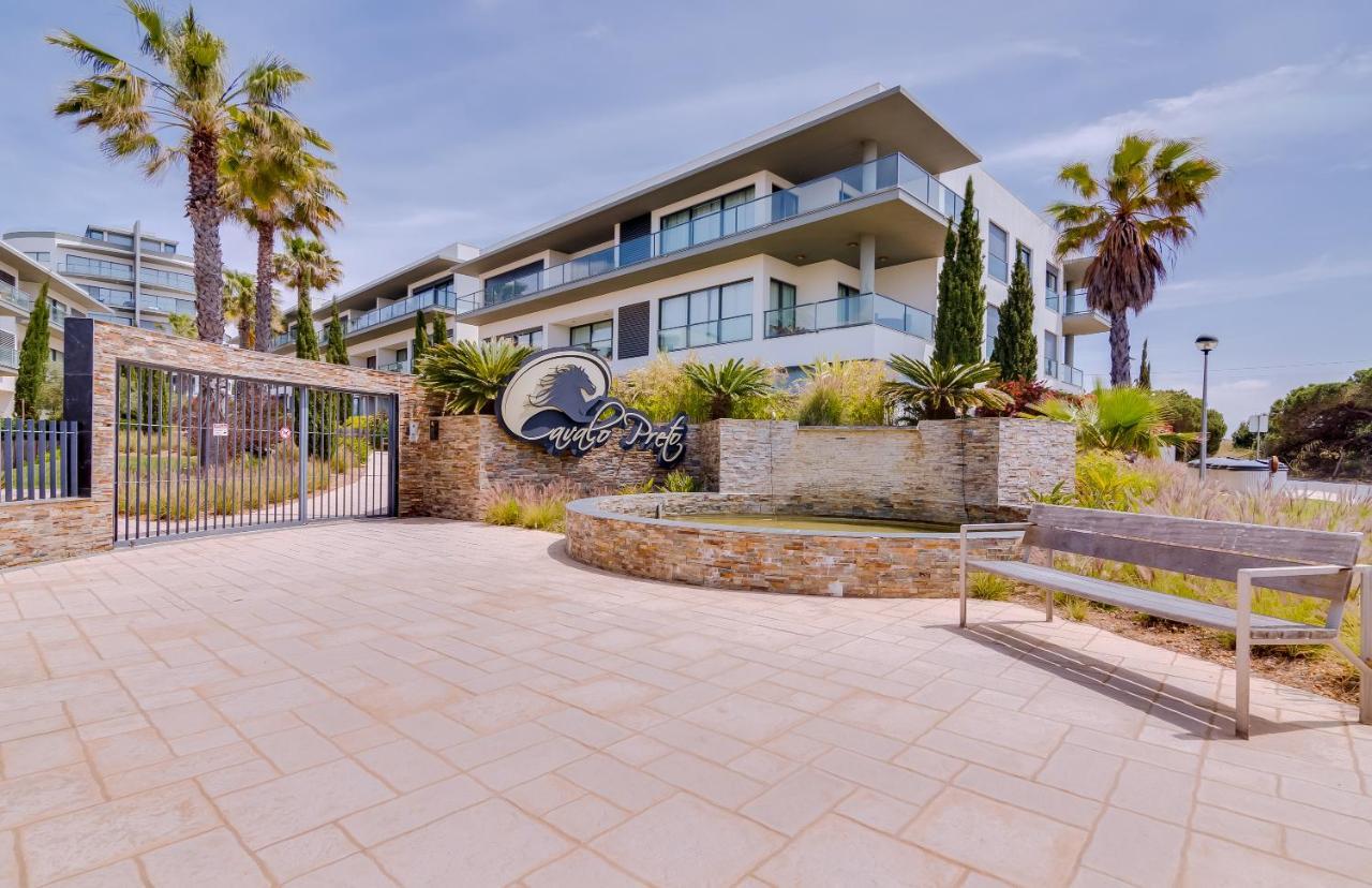 Cavalo Preto Beach Resort — hotel in Quarteira