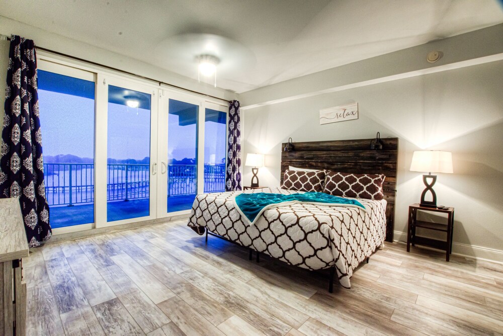 Laketown Wharf Resort by Aneliya's Rentals - photo 262