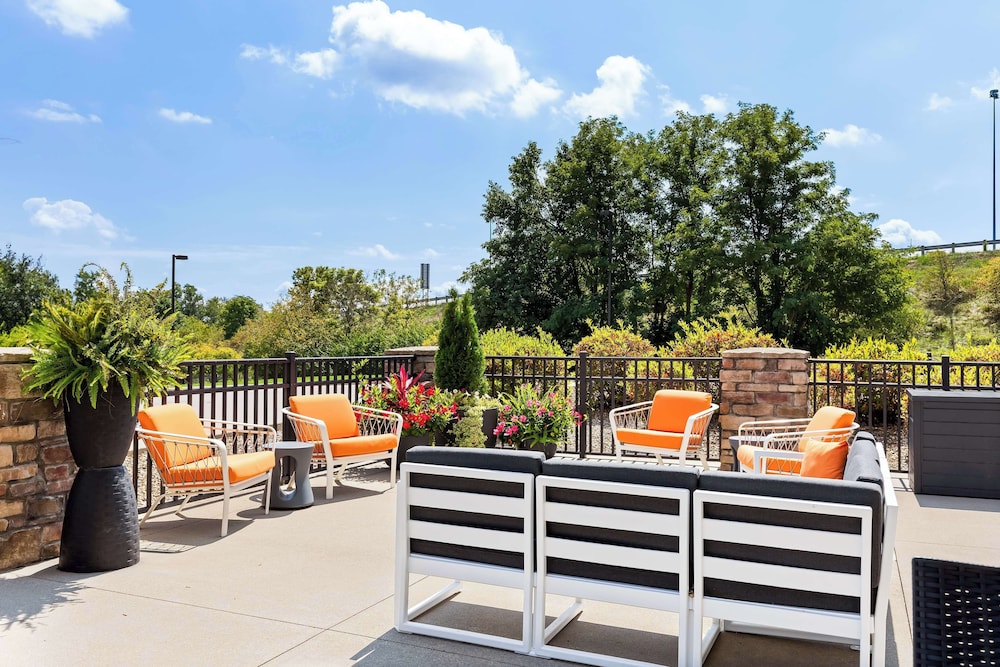 Hampton Inn & Suites Canton - photo 34
