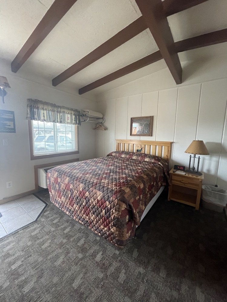 Olde Mill Inn Of Clarkston - photo 16