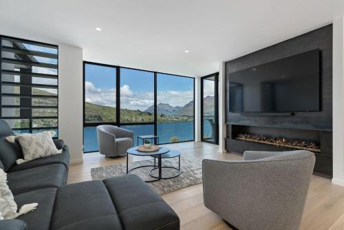 Wai Maunga Retreat — 4-Star Luxury Hotel in Queenstown, New Zealand