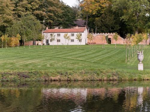 Hall Cottage — 5-Star Luxury Hotel in Norwich, United Kingdom
