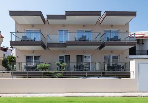 Crist Luxury Apartments — 4-Star Luxury Hotel in Portaria, Greece