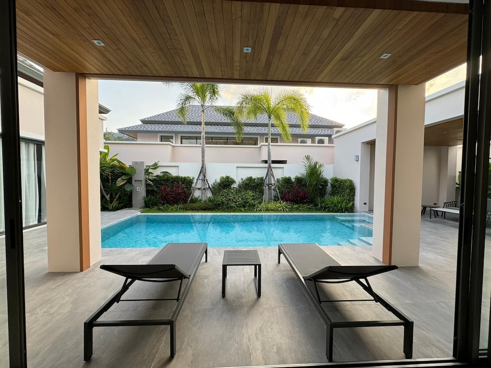 Breeze Villa with maid by Lofty — 4-Star Luxury Hotel in Phuket, Thailand