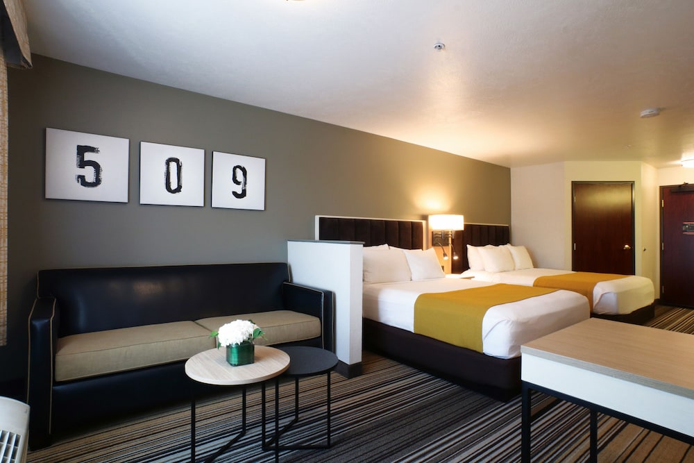 Oxford Suites Spokane Valley - photo 15