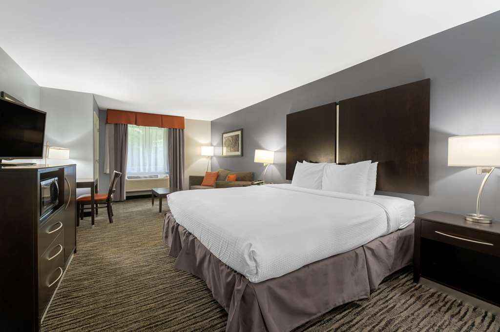 Best Western University Inn At Valparaiso - photo 4