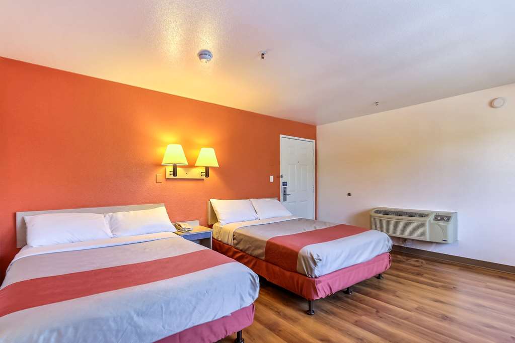 Motel 6 Pinole CA - photo 16