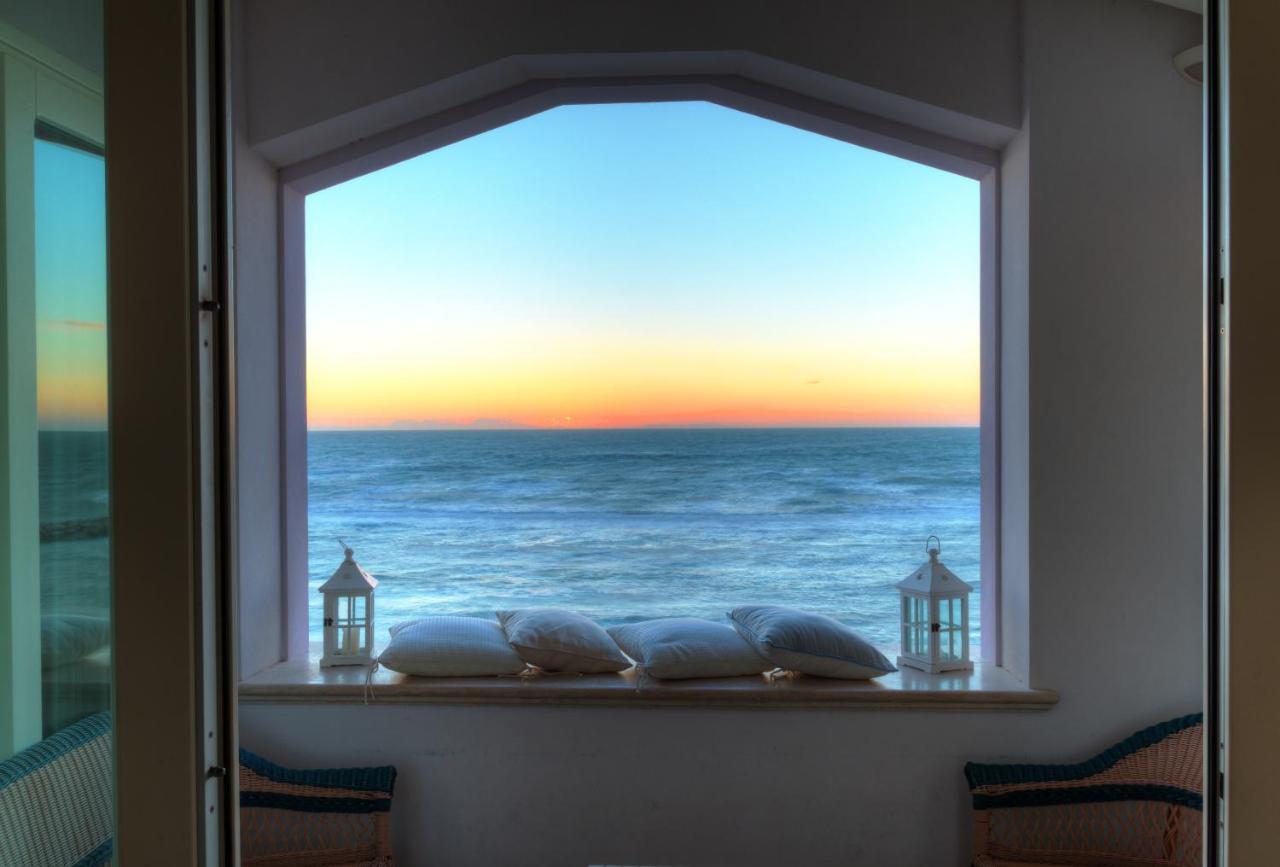 Villa Lilla sulla Spiaggia di San Vincenzo LUXURY — 4-Star Luxury Hotel in San Vincenzo, Italy
