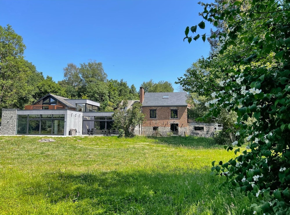 Water Mill With Swimming Pool and Sauna — hotel in Somme-Leuze