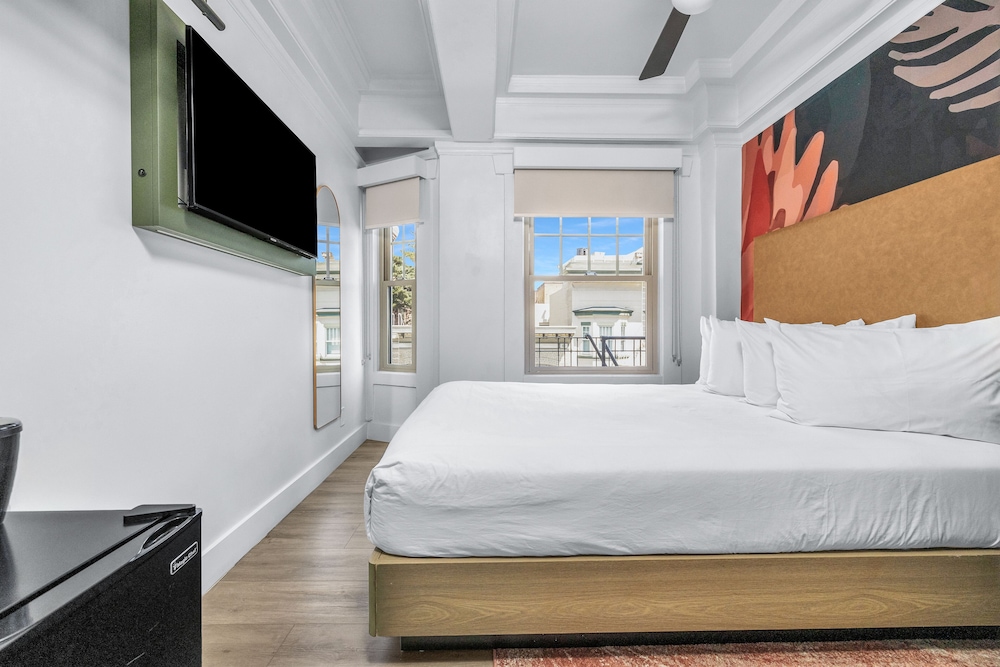 Nob Hill Hotel - photo 37