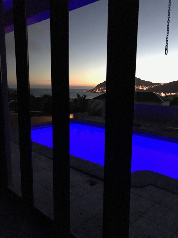 11 Escape Views — 4-Star Luxury Hotel in Cape Town, South Africa