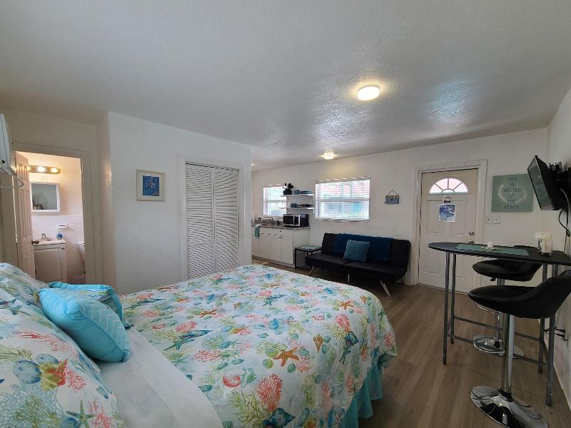 Sun Island Motel - photo 91