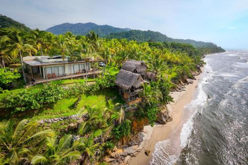 Casa AltoMar — 4-Star Luxury Hotel in Riofrio, Colombia