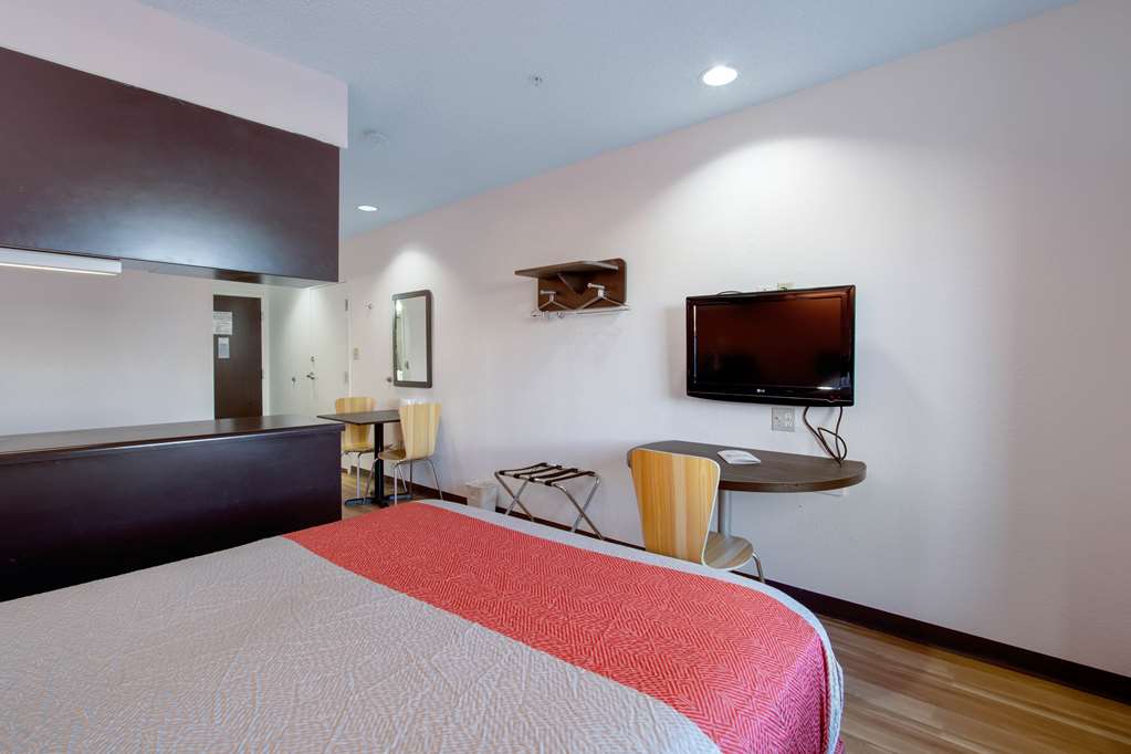 Motel 6 El Paso TX Southeast - photo 14