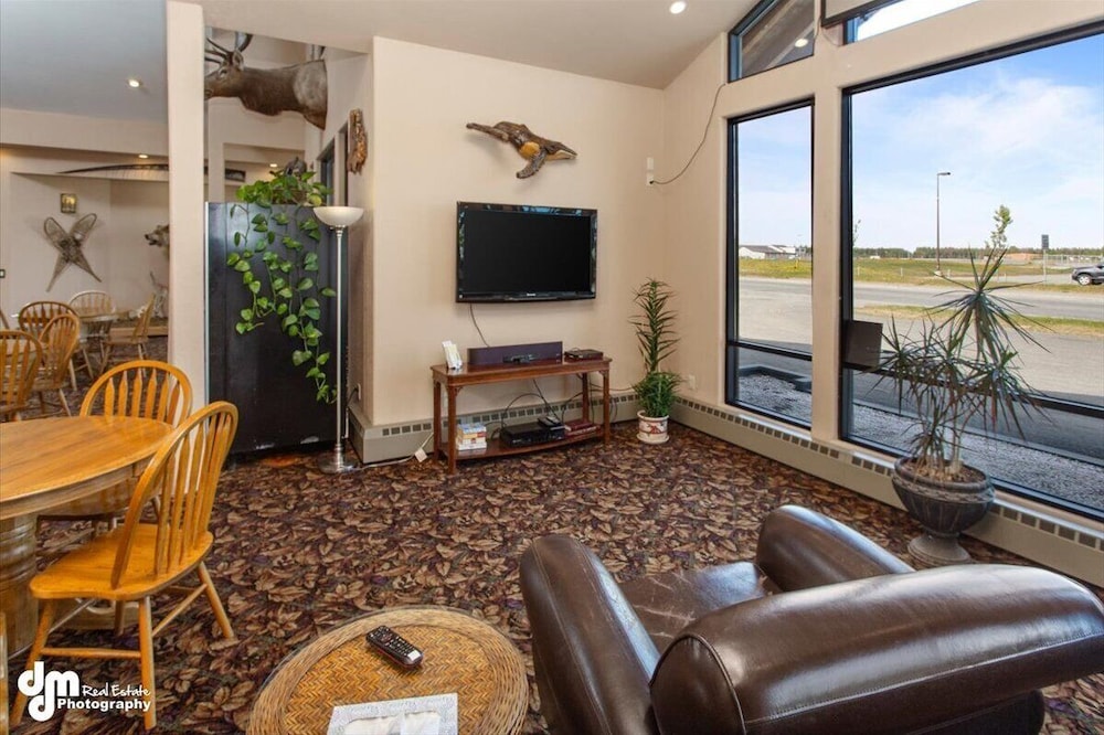 Kenai Airport Hotel - photo 6