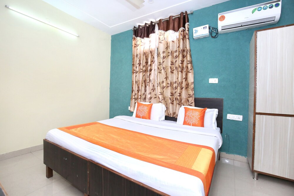 OYO 11502 Hotel Grande in Basi, India