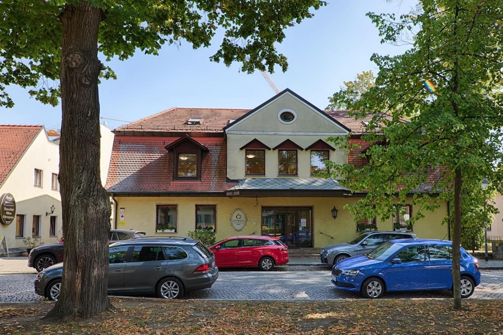 Hotel Sophienhof — Koenigs Wusterhausen
