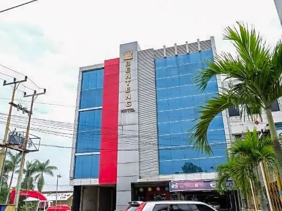 RedDoorz Plus near Living World Pekanbaru in Pekanbaru, Indonesia