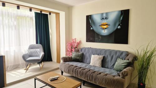 Luxurious & Comfortable - carbon neutral hotel in Unknown City