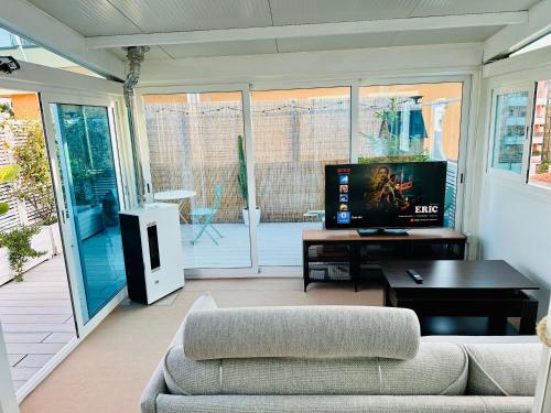 Rooftop Marinacentro Unique Beach Fun Smart Loveapt Train Park — 4-Star Luxury Hotel in Rimini, Italy