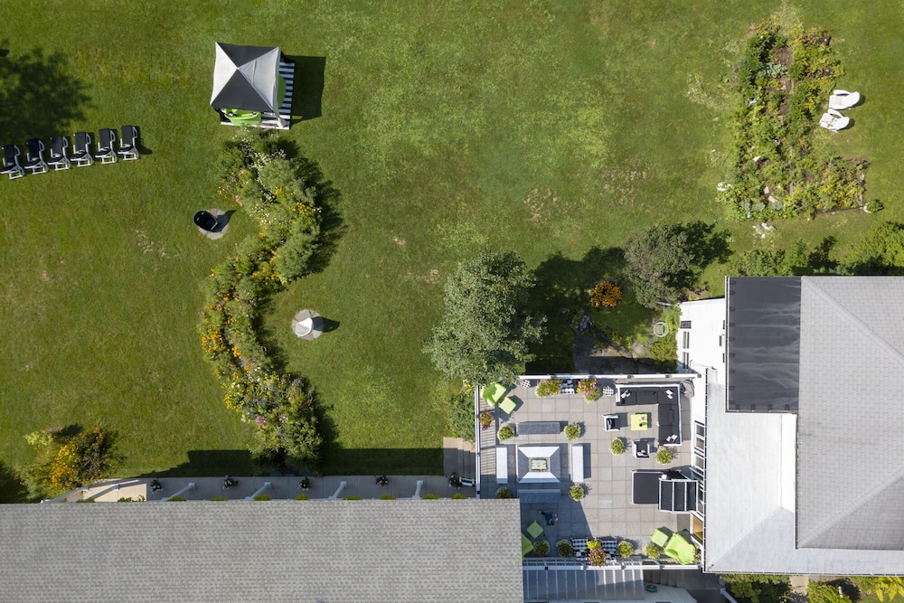 The Roxbury - photo 296