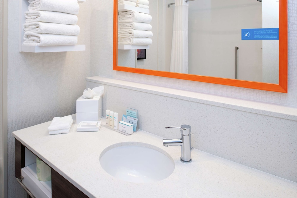 Hampton Inn & Suites Buena Park - photo 24