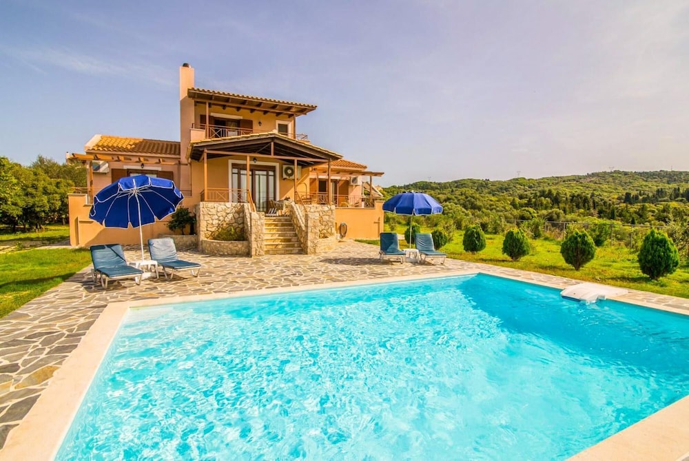 Villa Aetos — 4-Star Luxury Hotel in Kefalonia, Greece