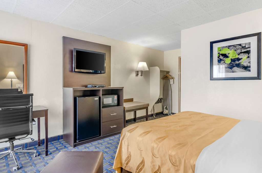 Quality Inn Waynesboro Skyline Drive - photo 12