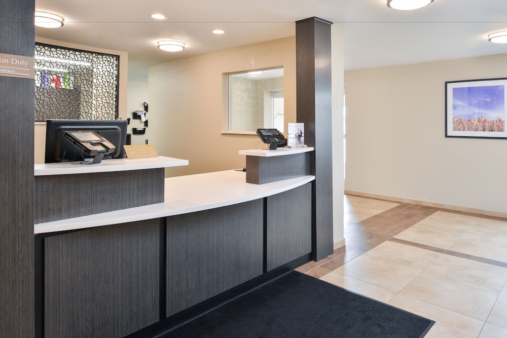 Candlewood Suites Beaumont by IHG - photo 27