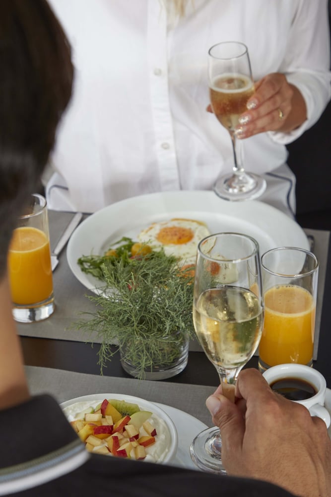 מזון ומשקאות