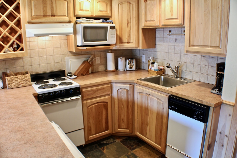 Crystal Chalets Condominiums at Crystal Mountain Ski Resort - photo 70