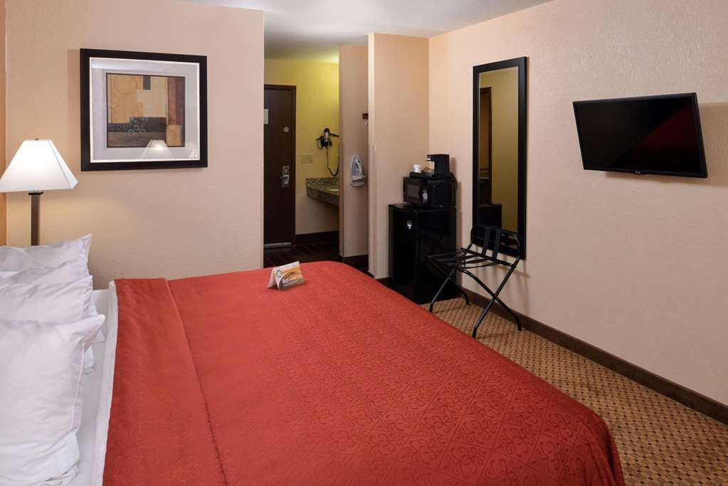 Quality Inn Appleton West - photo 12